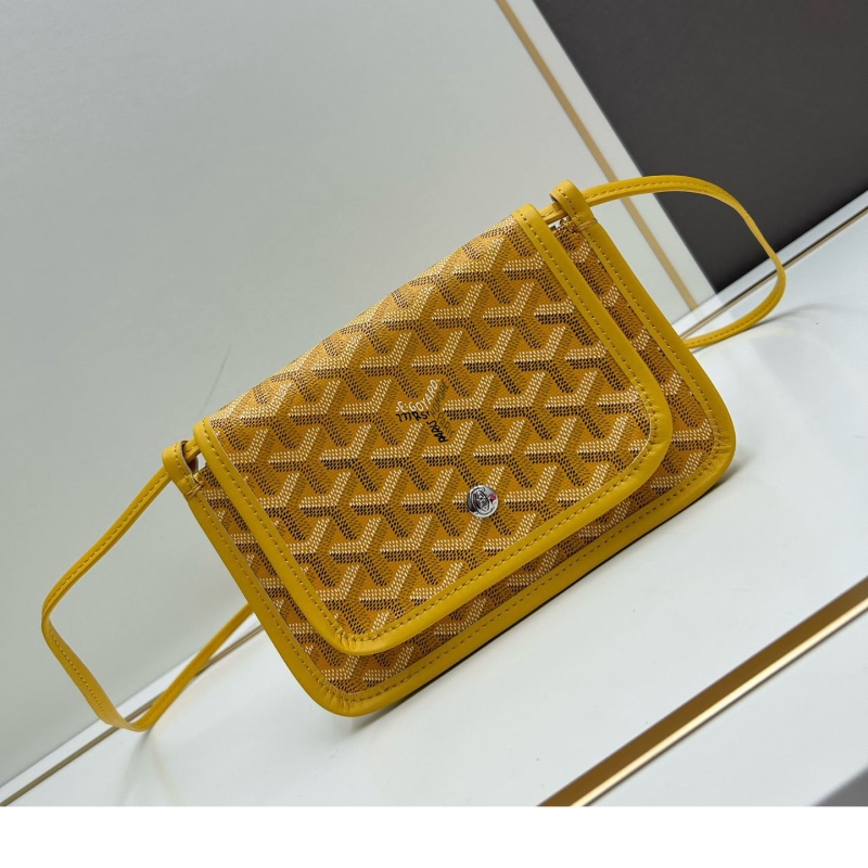 Go*ard clutch bags